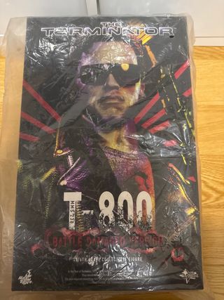 Hot Toys MMS238 Terminator Figura NO OFERTAS