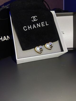 Pendientes Chanel Corazón Perla Dorado