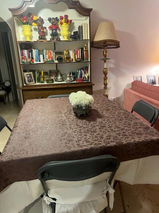 Coppia di tavoli pieghevoli in metallo