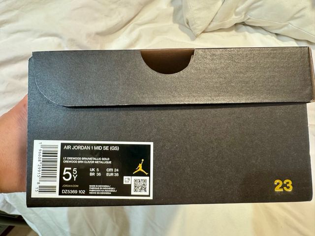 Jordan 1 Mid SE (GS) Beige/Marrón