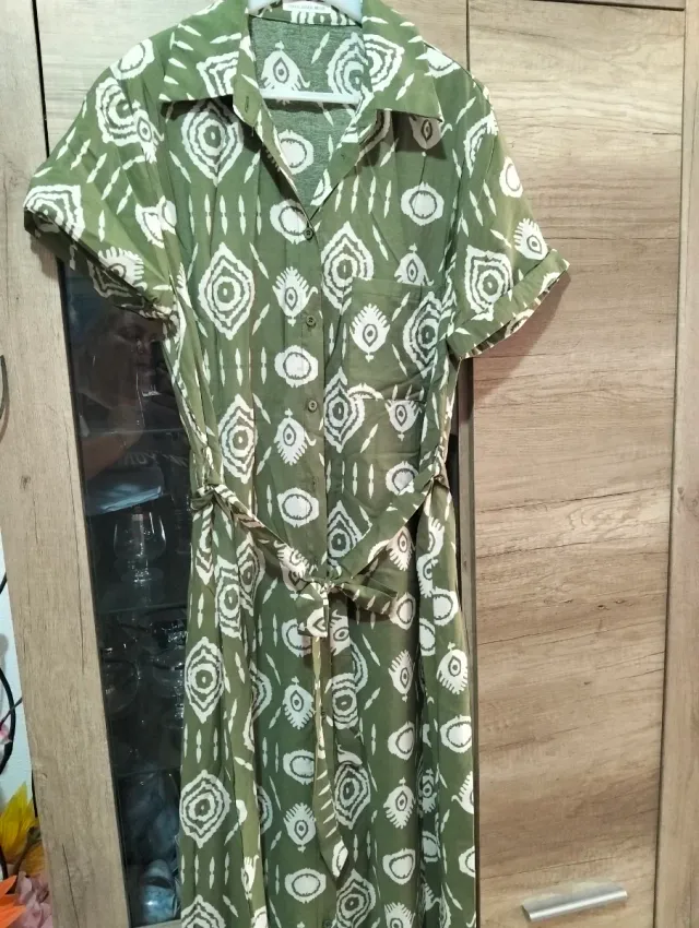 Vestido camisero verde y blanco