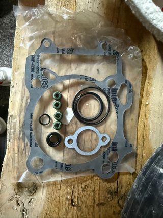 Kit Juntas y retenes de Motor Quad LTZ400