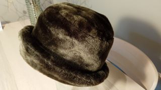 Sombrero de invierno de pelo sintético