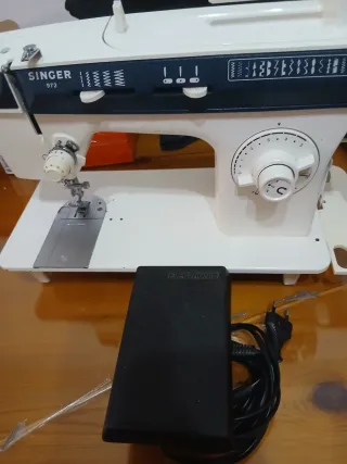 Maquina de coser Singer