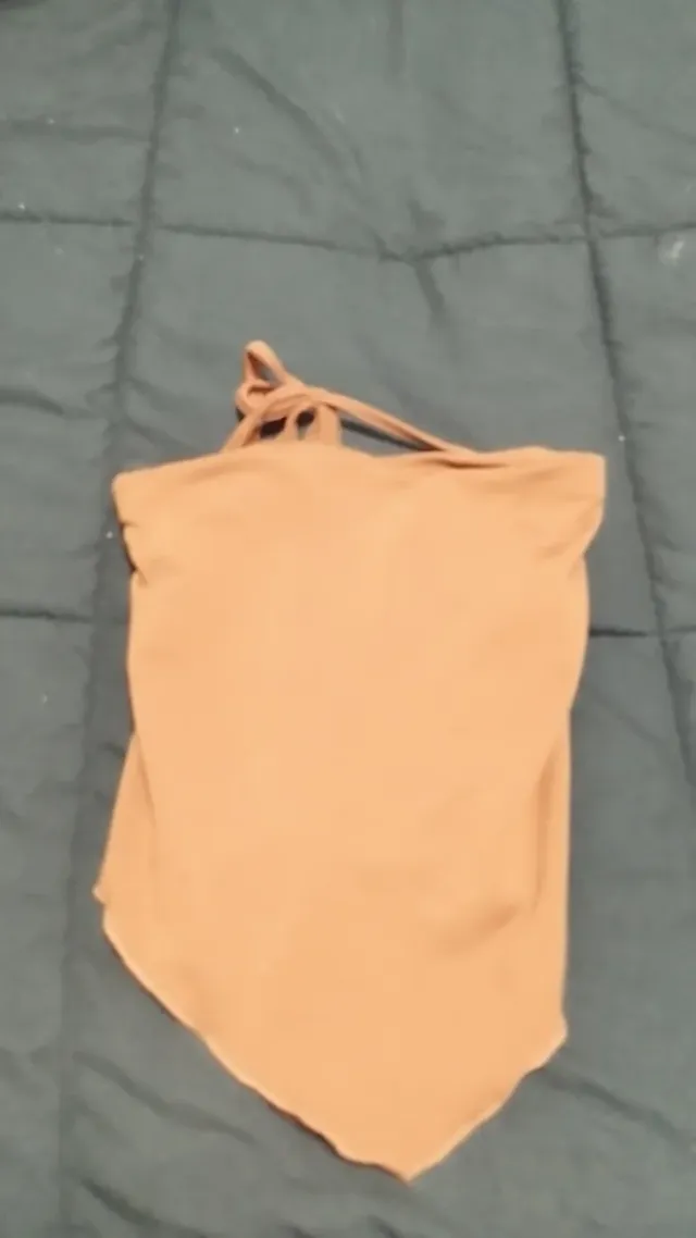 Top espalda descubierta beige