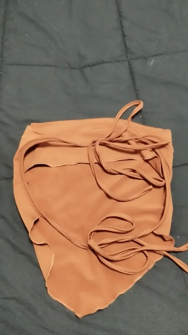 Top espalda descubierta beige