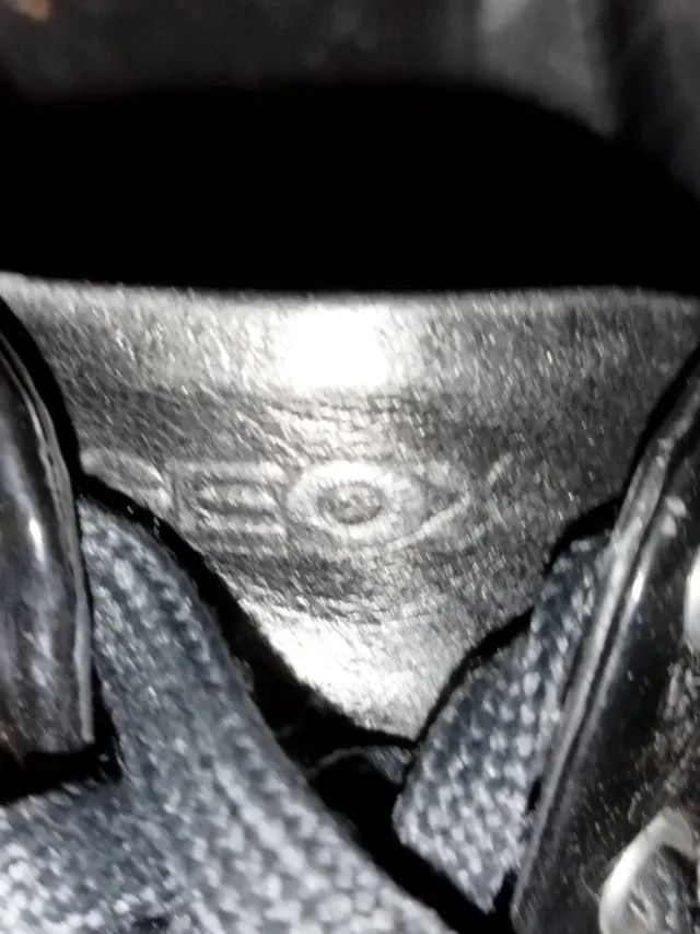 Deportivas GEOX Negras Piel Brillo y Serraje N38