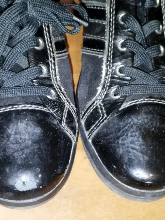 Deportivas GEOX Negras Piel Brillo y Serraje N38