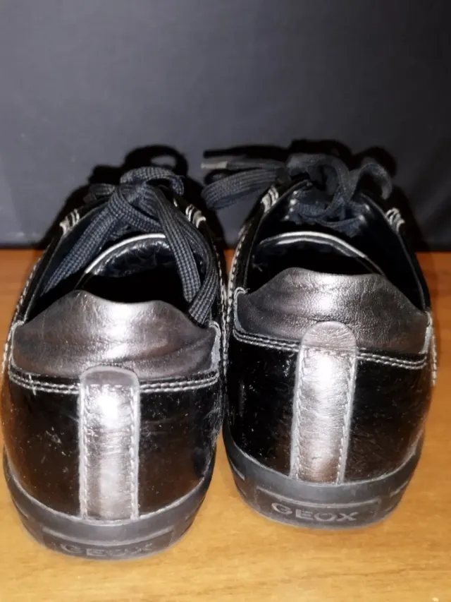 Deportivas GEOX Negras Piel Brillo y Serraje N38