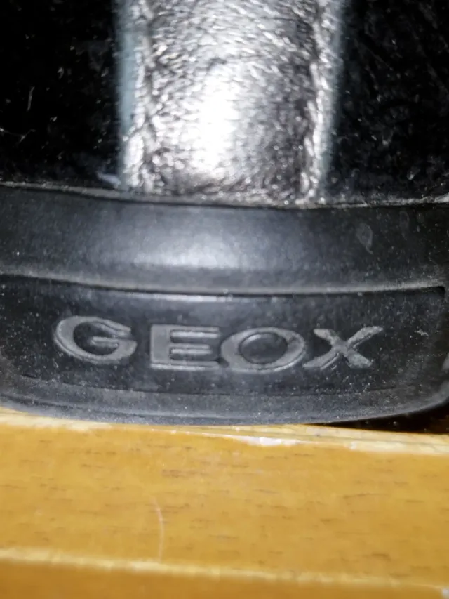 Deportivas GEOX Negras Piel Brillo y Serraje N38