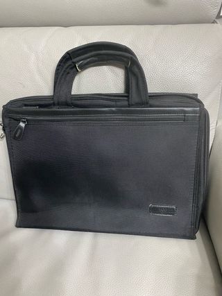 Maletínes de mano negros