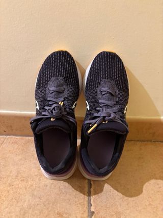 Zapatillas Nike Negras y Moradas