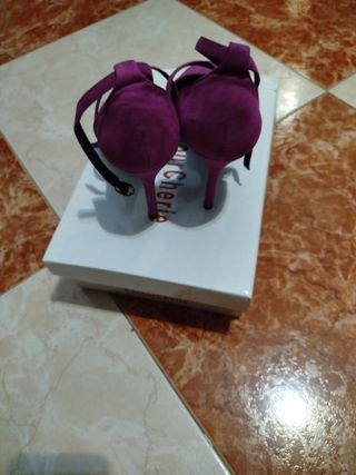 Zapatos de tacón morados talla 35