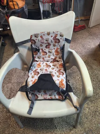 Trona de viaje  para bebé con estampado