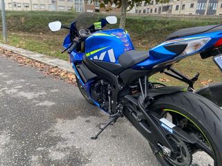 Suzuki GSX-R Azul