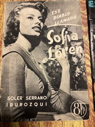 Revista antigua de Victoria Vera y de Sofia Loren.