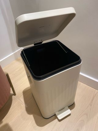 Cubo basura Zara Home metal beige