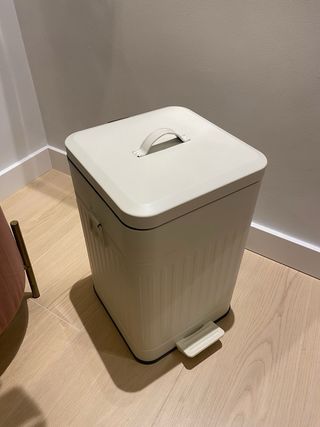 Cubo basura Zara Home metal beige