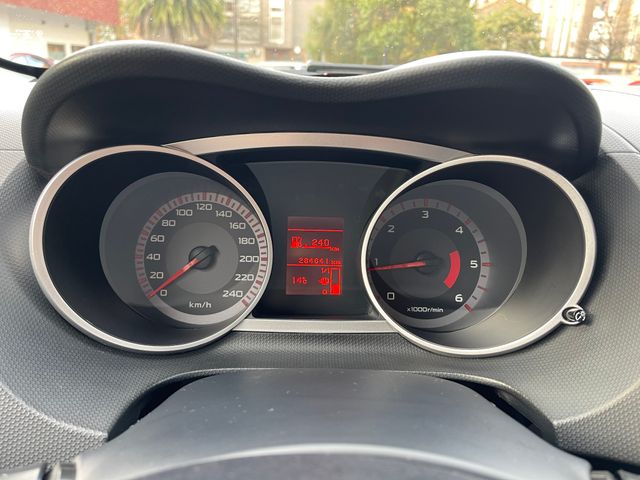 Mitsubishi Outlander 2008