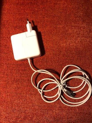 Cargador MacBook Apple Antiguo