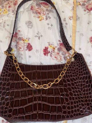 Bolso marrón efecto piel de cocodrilo