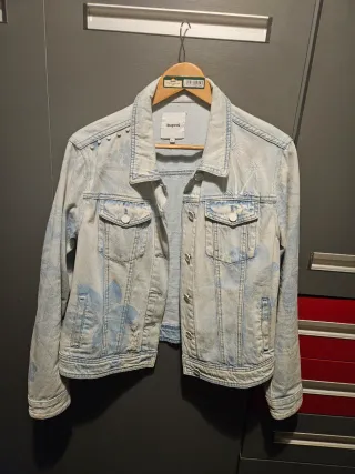 Cazadora vaquera Desigual Talla 42
