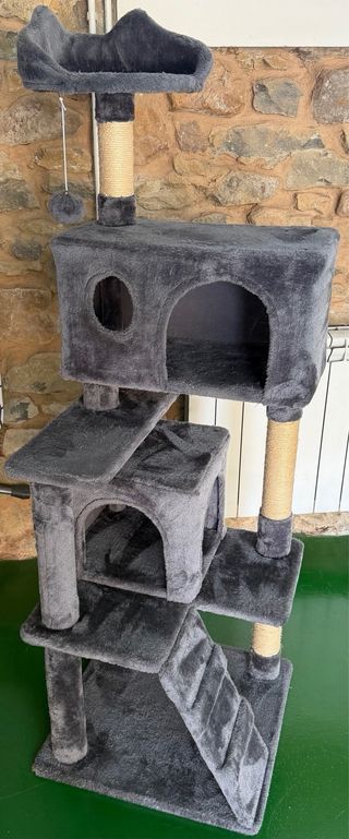 Castillo para gatos de varios niveles