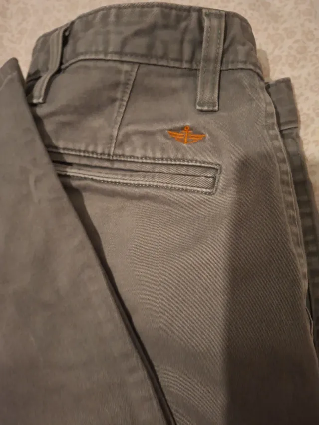 Pantalón Dockers Gris Hombre