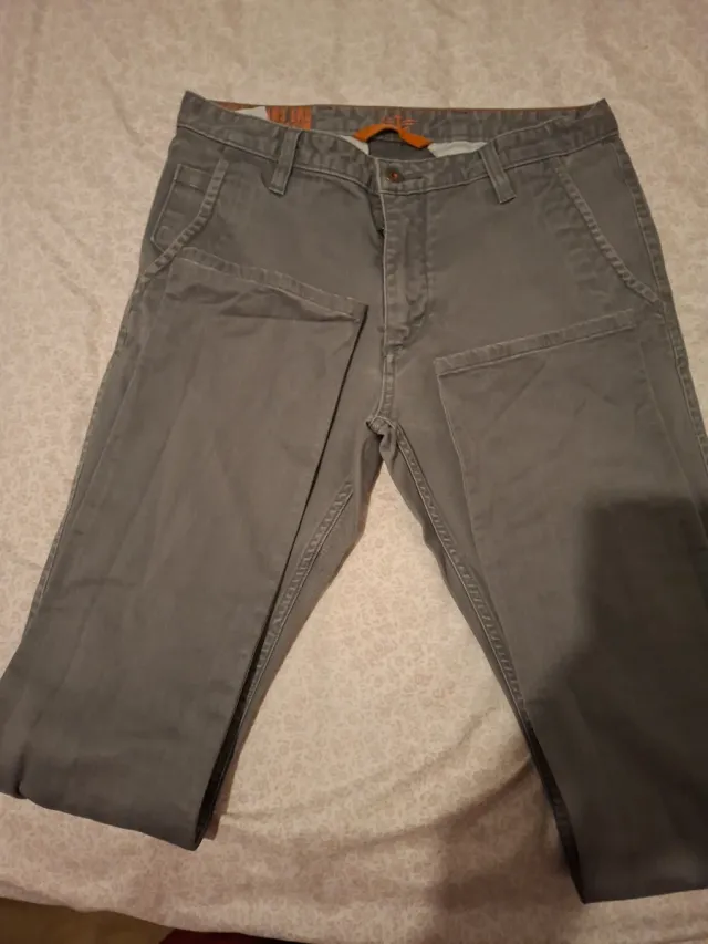 Pantalón Dockers Gris Hombre