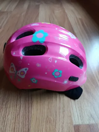 Casco bici niña rosa flores y mariposas