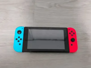 Nintendo Switch + 10 juegos + 3 mandos