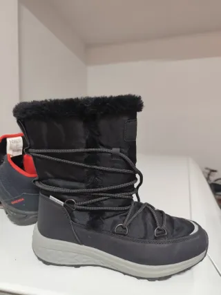 Botas de nieve Quechua negras y grises