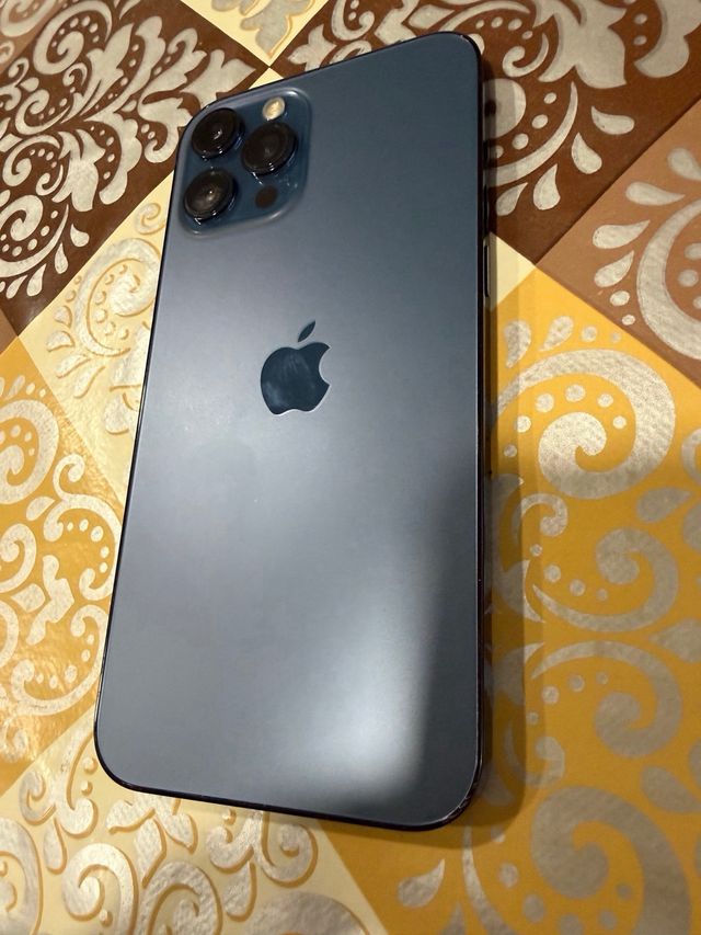iPhone 12 Pro Max 256GB Azul pacifico.