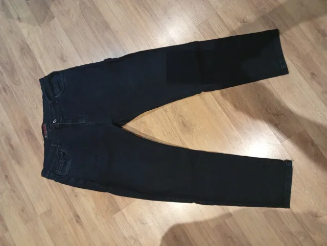 Pantalones vaqueros negros