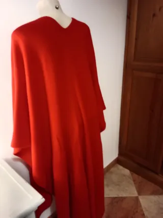 Capa / Poncho de Lana Rojo