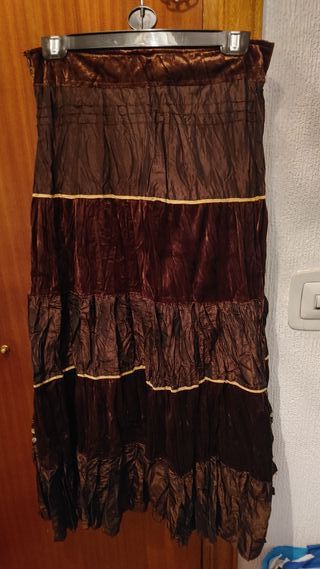 Falda marrón talla S con bordados