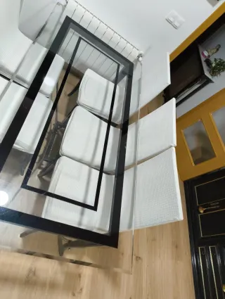 Mesa de salón y 6 sillas