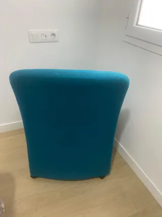 Sillón azul de tela