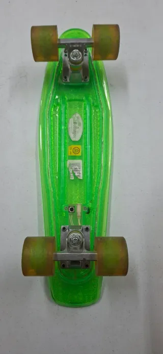Skate verde translúcido para niños