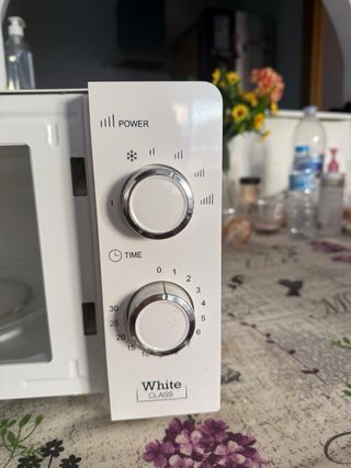 Microondas Orbegozo Blanco