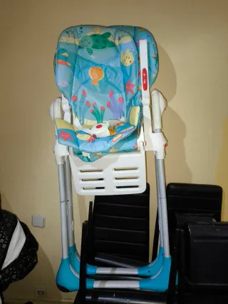 Trona de bebé con estampado marino