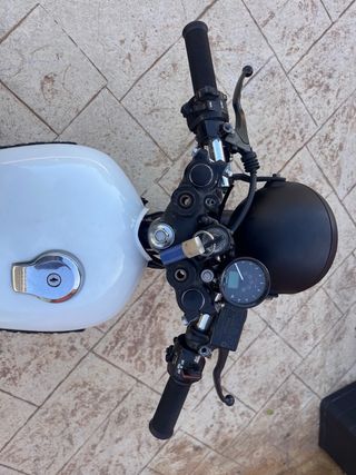 Yamaha SR250 Cafe Racer