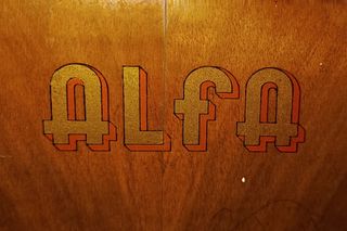 Máquina de coser antigua ALFA