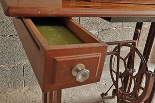 Máquina de coser antigua ALFA