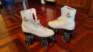 Patines de 4 Ruedas Blancos