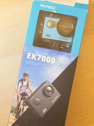 Akaso EK7000 4K. cámara deportiva + accesorios