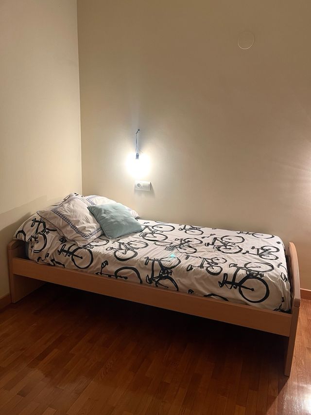 Estructura de cama de madera