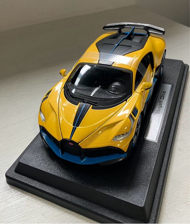 Maisto Bugatti Divo 1:24 Colección