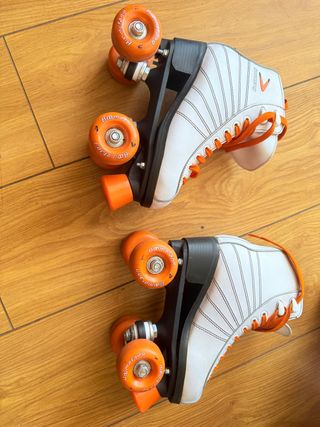 Patines de 4 ruedas blancos y naranjas n° 31-32