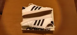 Zapatillas Adidas Talla 40, Blancas. 